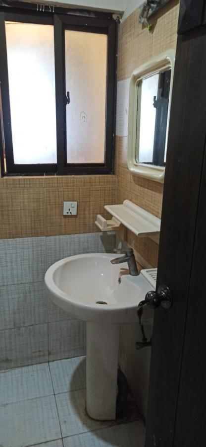Evergreen Inn Rawalpindi Bagian luar foto